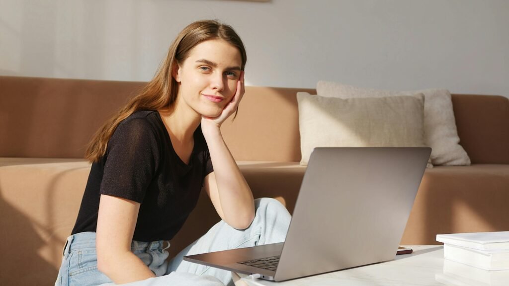 woman-using-laptop